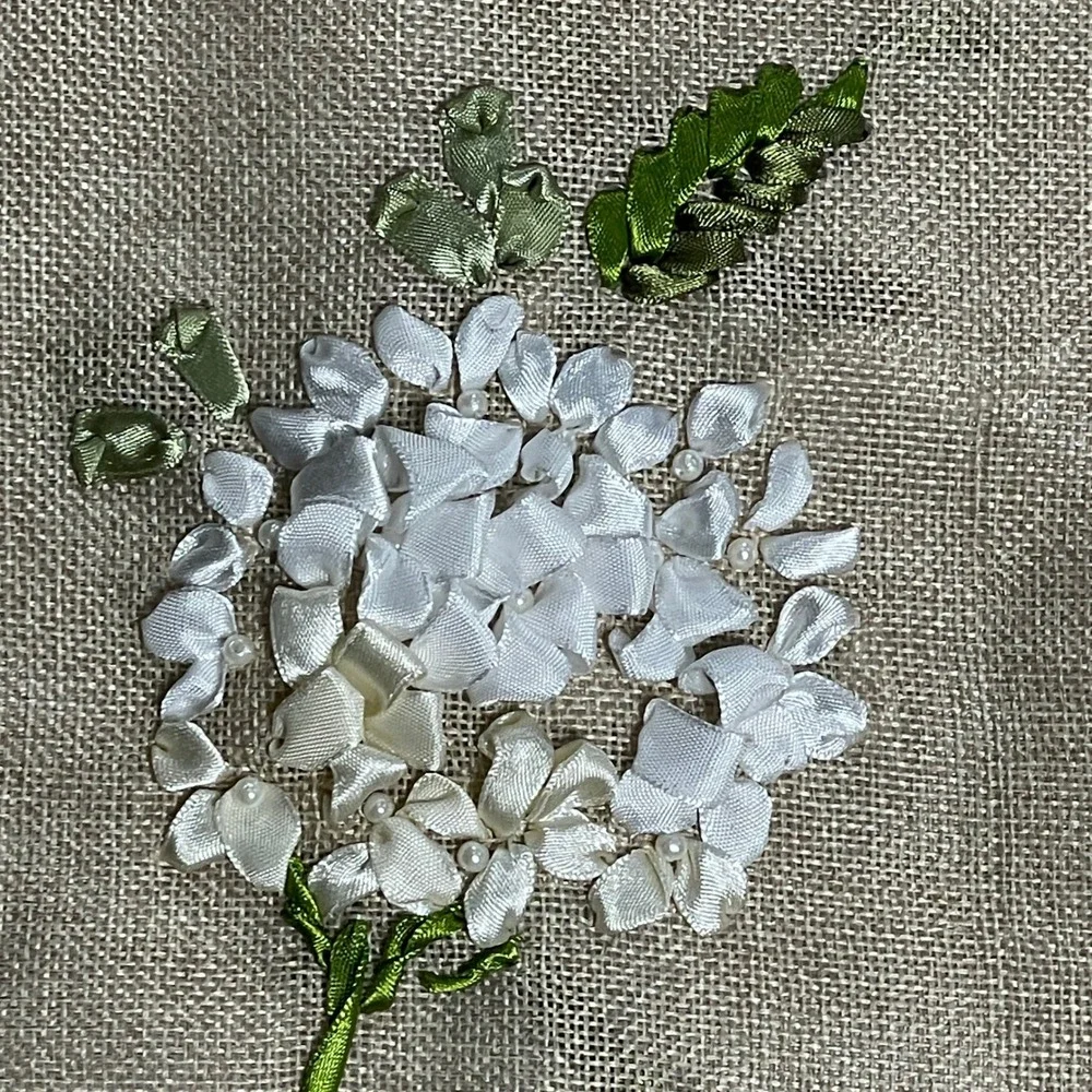 Elegant Floral Ribbon Embroidered Burlap Table‎ Runner Hydrangea Flower Décor